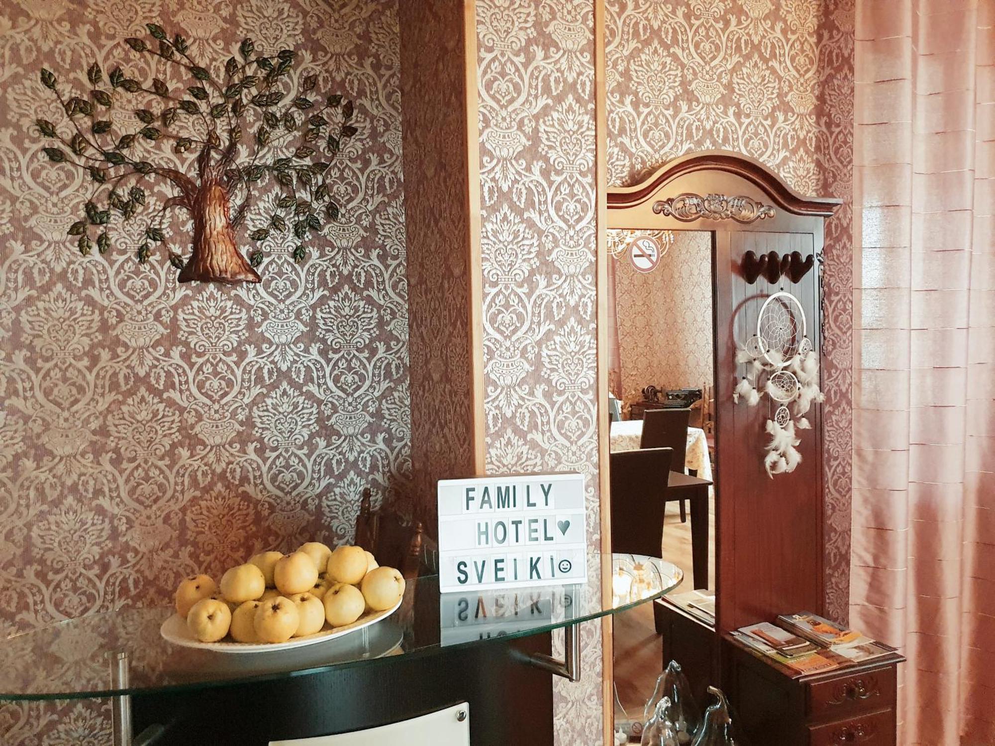 Family Hotel Daugavpils Exteriör bild